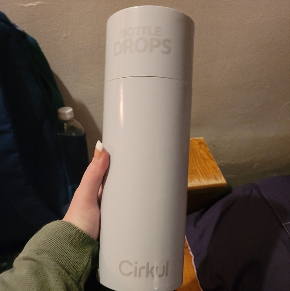 Limited Edition: 22oz. CIRKUL Gray Bottle Drop - Picture 2 of 7